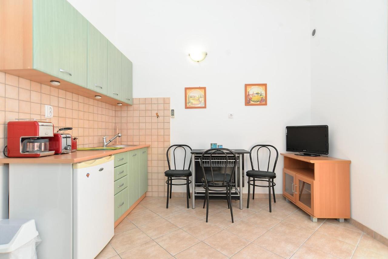 Apartments Ariana 1989 Fažana Extérieur photo